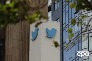 Twitter 24 июля сменила официальный логотип с голубой птички на белую букву X на черном фоне