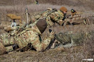 Форменные куртки из "камуфляжных" превратились в "зимние воздухозащитные" и на этом подорожали с $29 до $86 за штуку, утверждают журналисты