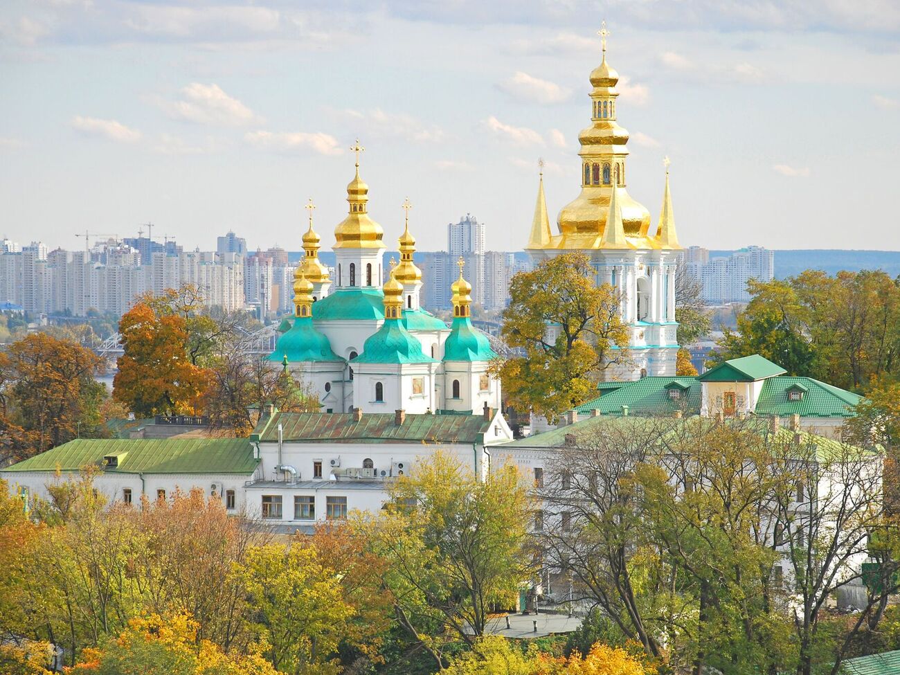 Суд признал законным расторжение договора между Киево-Печерской лаврой и монастырем УПЦ МП