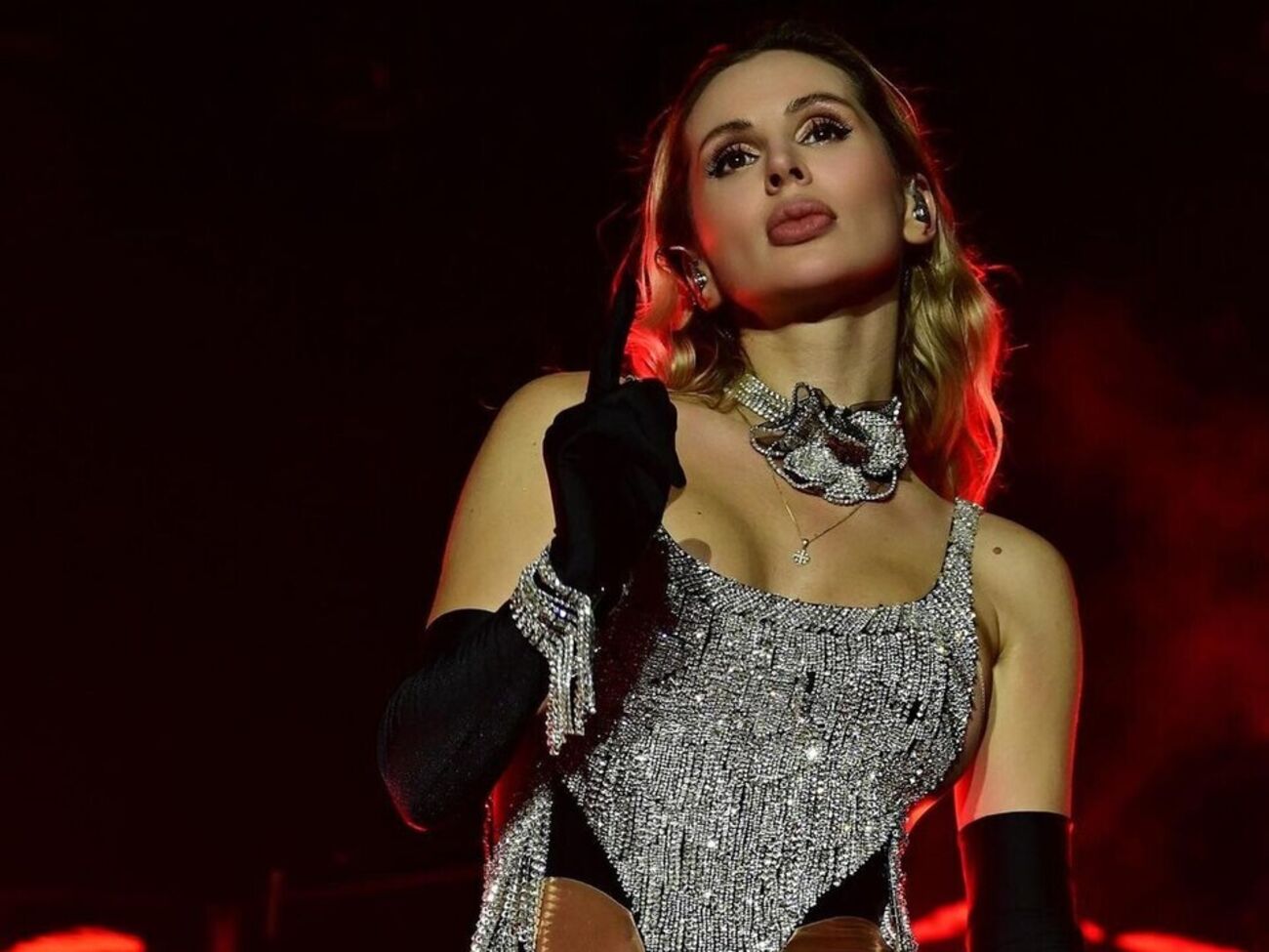 До повномасштабного вторгнення РФ в Україну Loboda брала участь у численних російських шоу й гастролювала по РФ із концертами