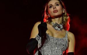 До повномасштабного вторгнення РФ в Україну Loboda брала участь у численних російських шоу й гастролювала по РФ із концертами