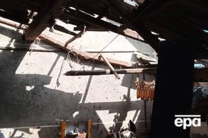 За даними Офісу генпрокурора, ракета влучила по території приватного будинку в Коломийському районі, де проживала сім'я з трьома дітьми