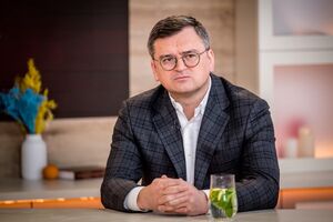 Задачу, чтобы у россиян земля под ногами пылала по всему миру, никто не отменял, заявил глава МИД