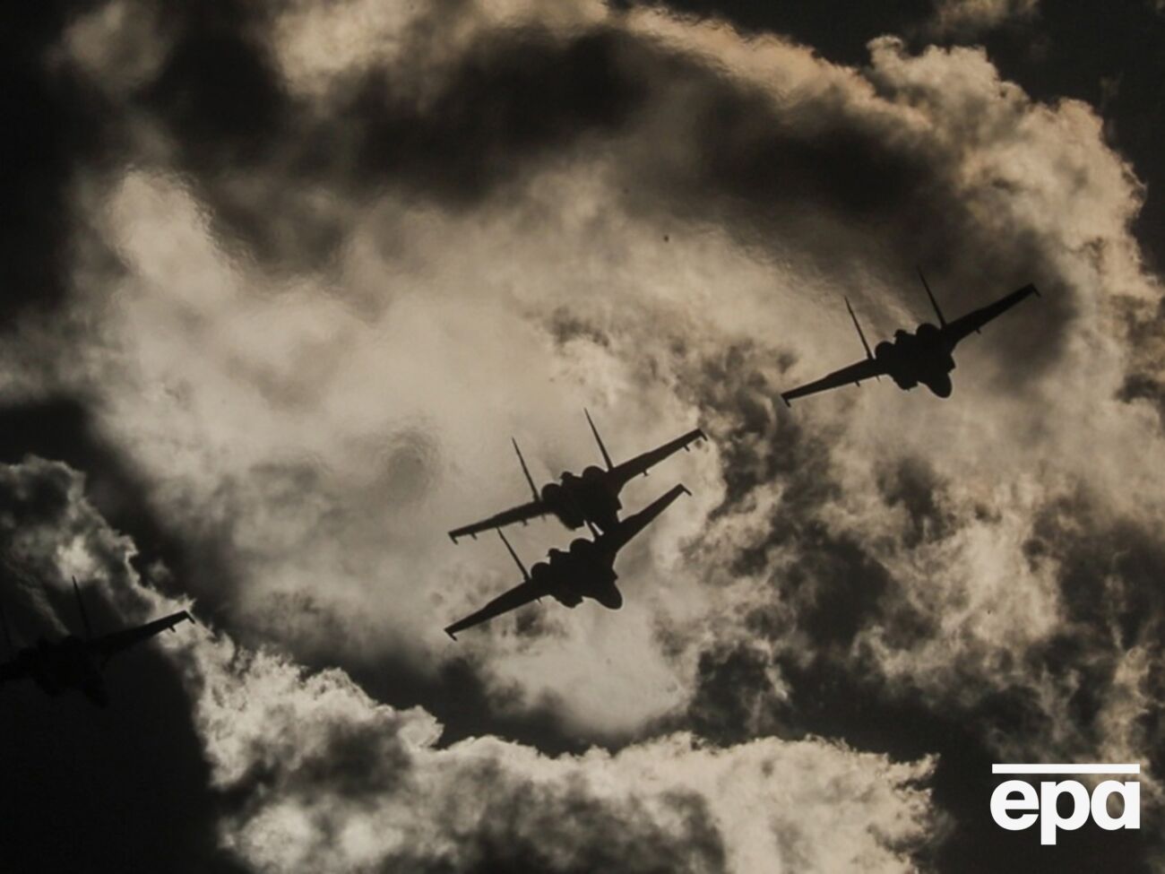 Оккупанты запустили по Орехову авиабомбу