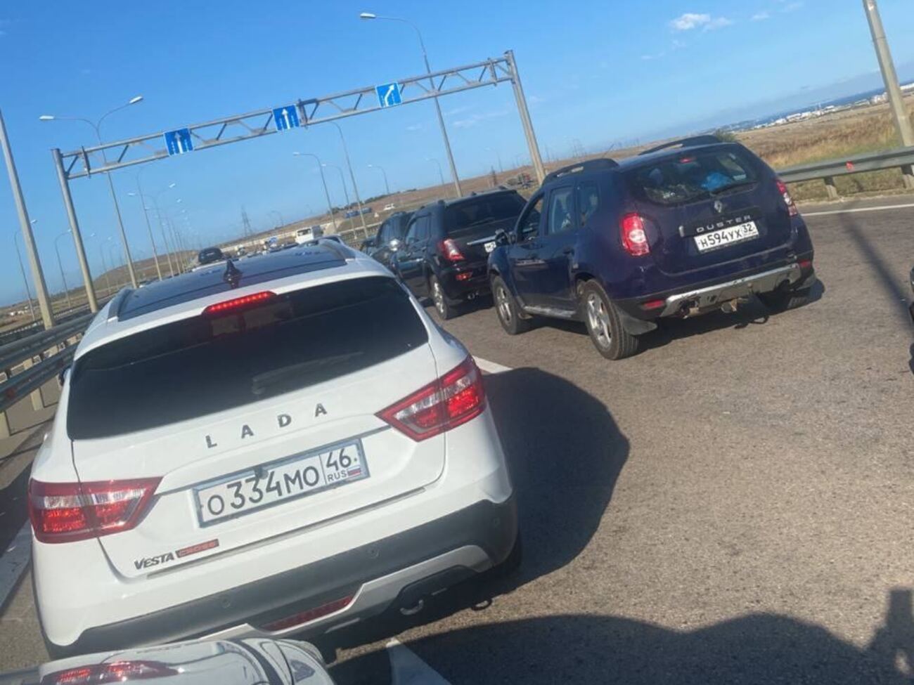 На Кримському мосту утворився затор із майже 1300 машин