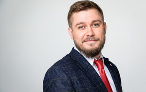 У наших врагов нет причин заканчивать войну, это надолго. И не делайте себе нервы, бюджет на ИПСО у россиян поехал астрономический