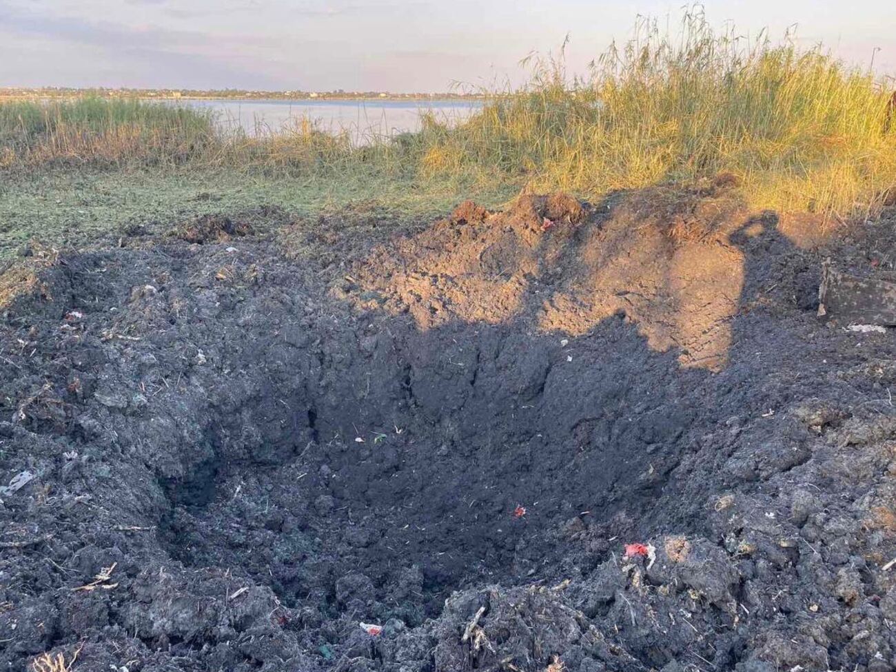 Сегодня противник на протяжении всего дня обстреливал населенные пункты Херсонской области