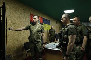 Сирський: Знищуємо російські танки