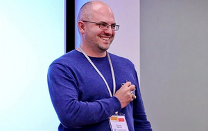 100 рублей за доллар – это симптом болезни. Сколько бы ни рассказывали, что санкции не работают, а результат на табло