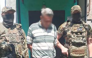 Співробітники СБУ затримали підозрюваного "на гарячому", коли він здійснював дорозвідку місцевості