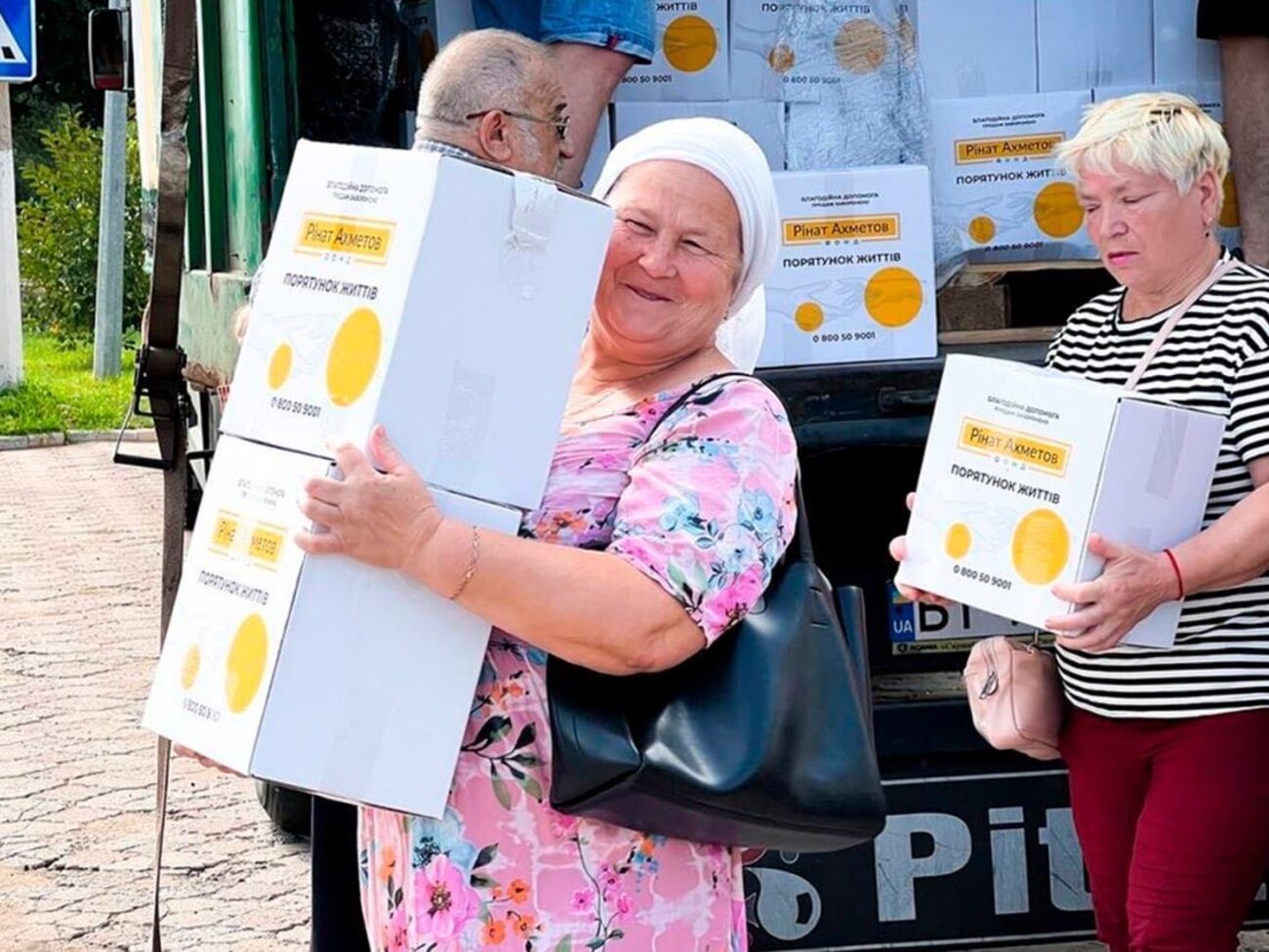 С начала полномасштабной войны организация передала около 270 тыс. наборов для жителей Донецкой области и временно эвакуированных из региона