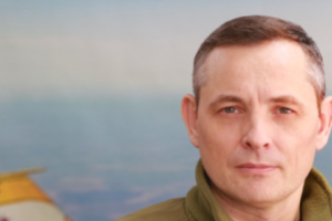 Игнат подчеркивает, что оккупанты тщательно готовят маршрут подлета ракет к целям