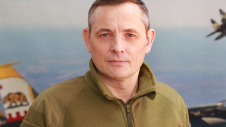 Игнат подчеркивает, что оккупанты тщательно готовят маршрут подлета ракет к целям