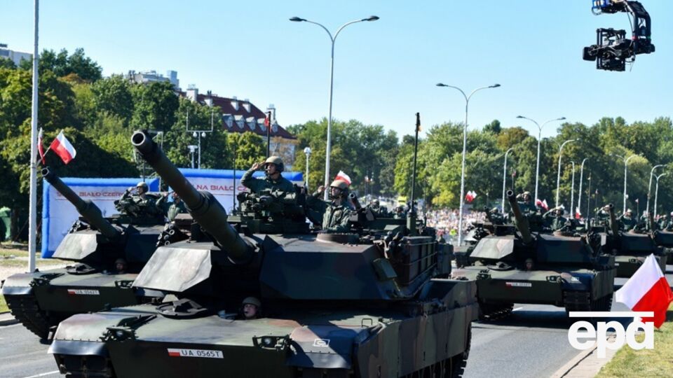 На параді була техніка не лише з Польщі