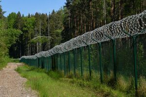 Госпогранслужба Латвии мобилизует пограничников на службу и запросила помощь армии из-за ситуации на границе