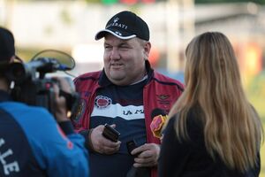 Про Поворознюка Гордону розповідали кілька людей, які стикалися з ним