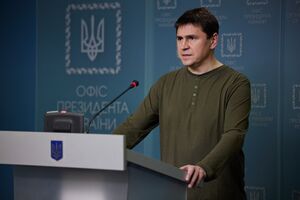 Подоляк заявив про необхідність посилити ізоляцію вищого керівництва Росії