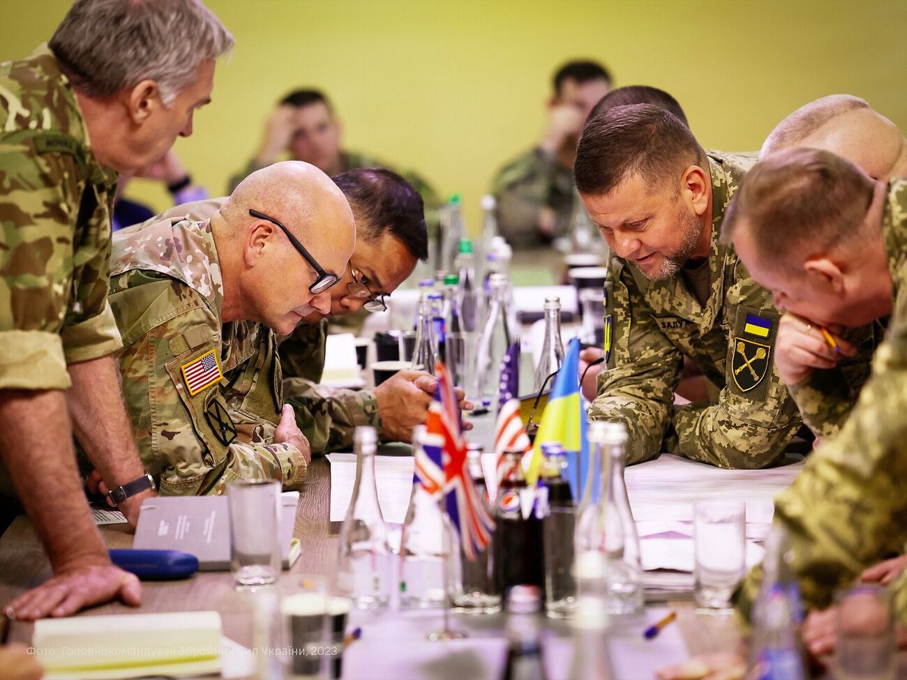 Основна тема, яку обговорювали на зустрічі, – співпраця у військовій сфері, наголосив Залужний