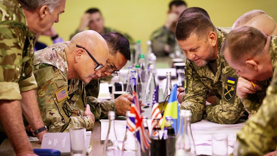 Основна тема, яку обговорювали на зустрічі, – співпраця у військовій сфері, наголосив Залужний