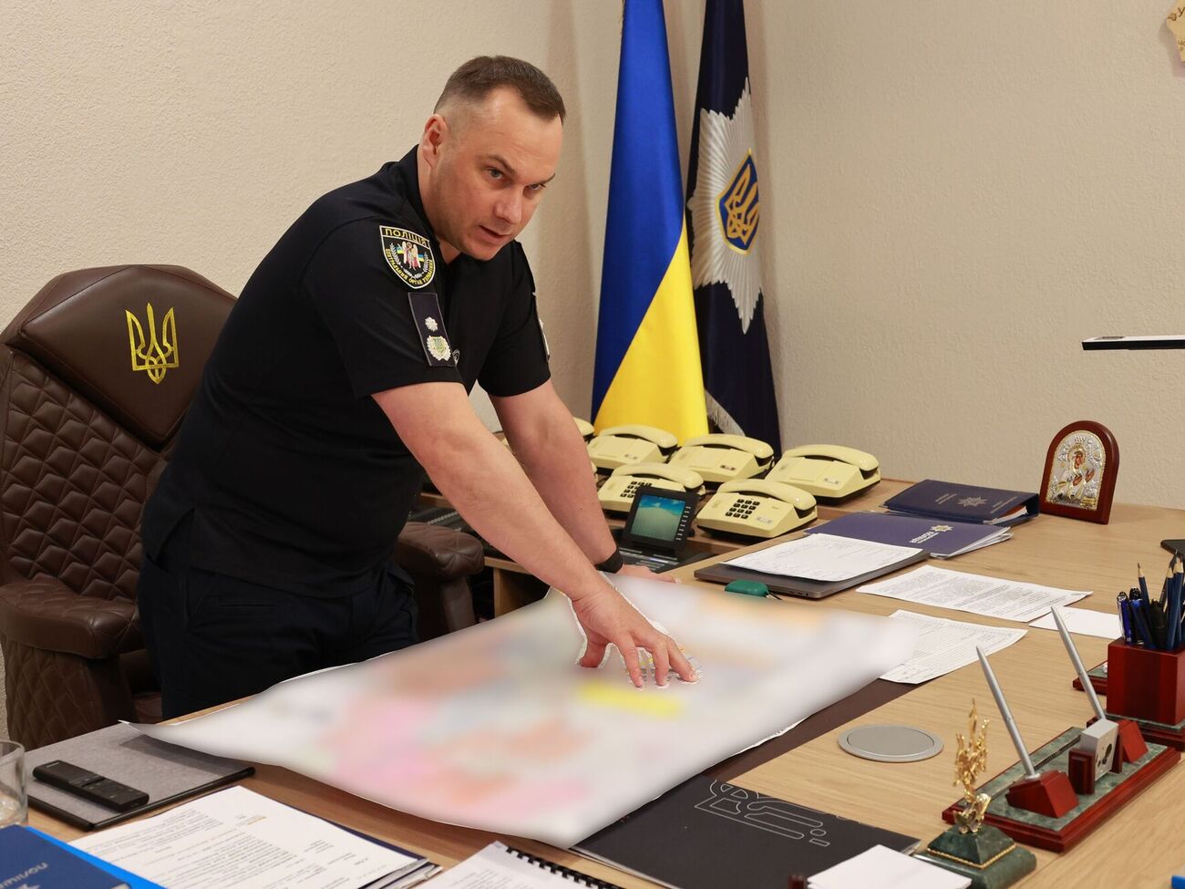 По указанию из России "воры в законе" пытались поднять бунты в тюрьмах, но им это не удалось, рассказал Выговский