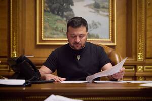 Зеленский подписал два закона