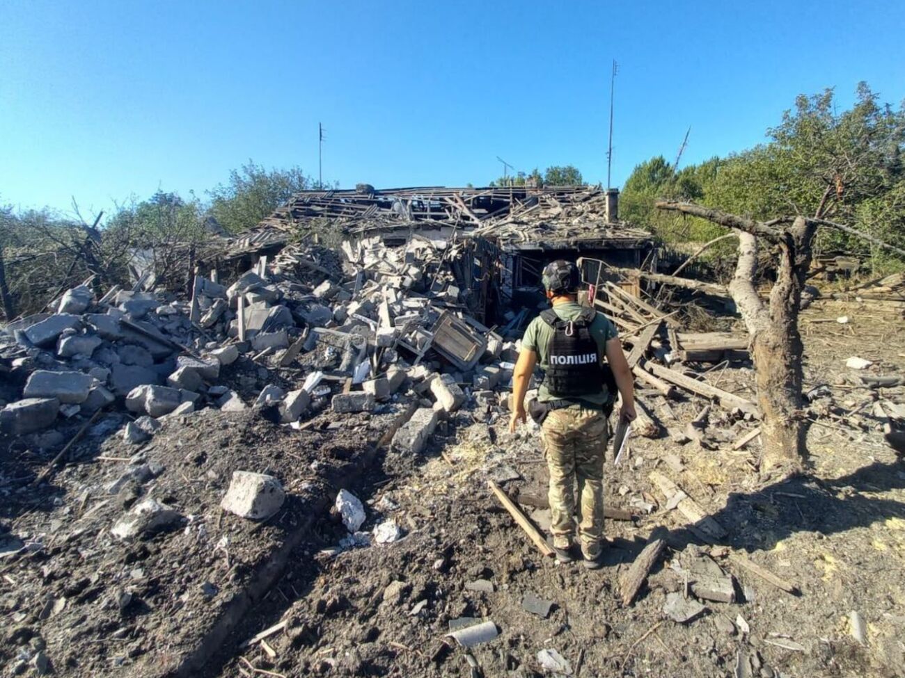 У Донецькій області вісім разів за добу ворог атакував Лиманську громаду