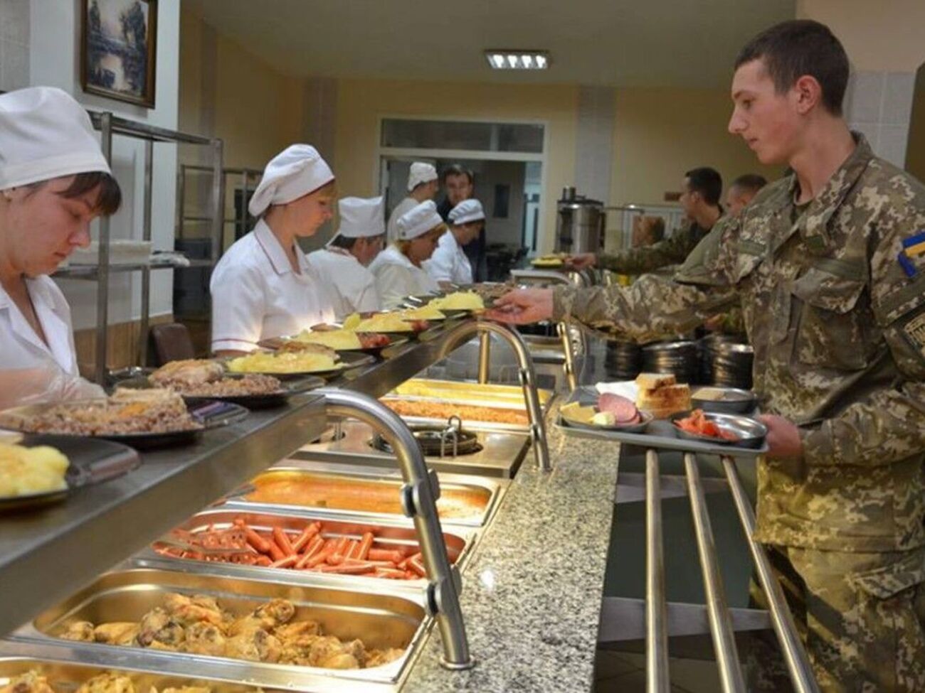 6 июня Минобороны Украины провело аукционные торги по закупке продуктов питания и сэкономило в среднем 22% по сравнению с ожидаемыми суммами