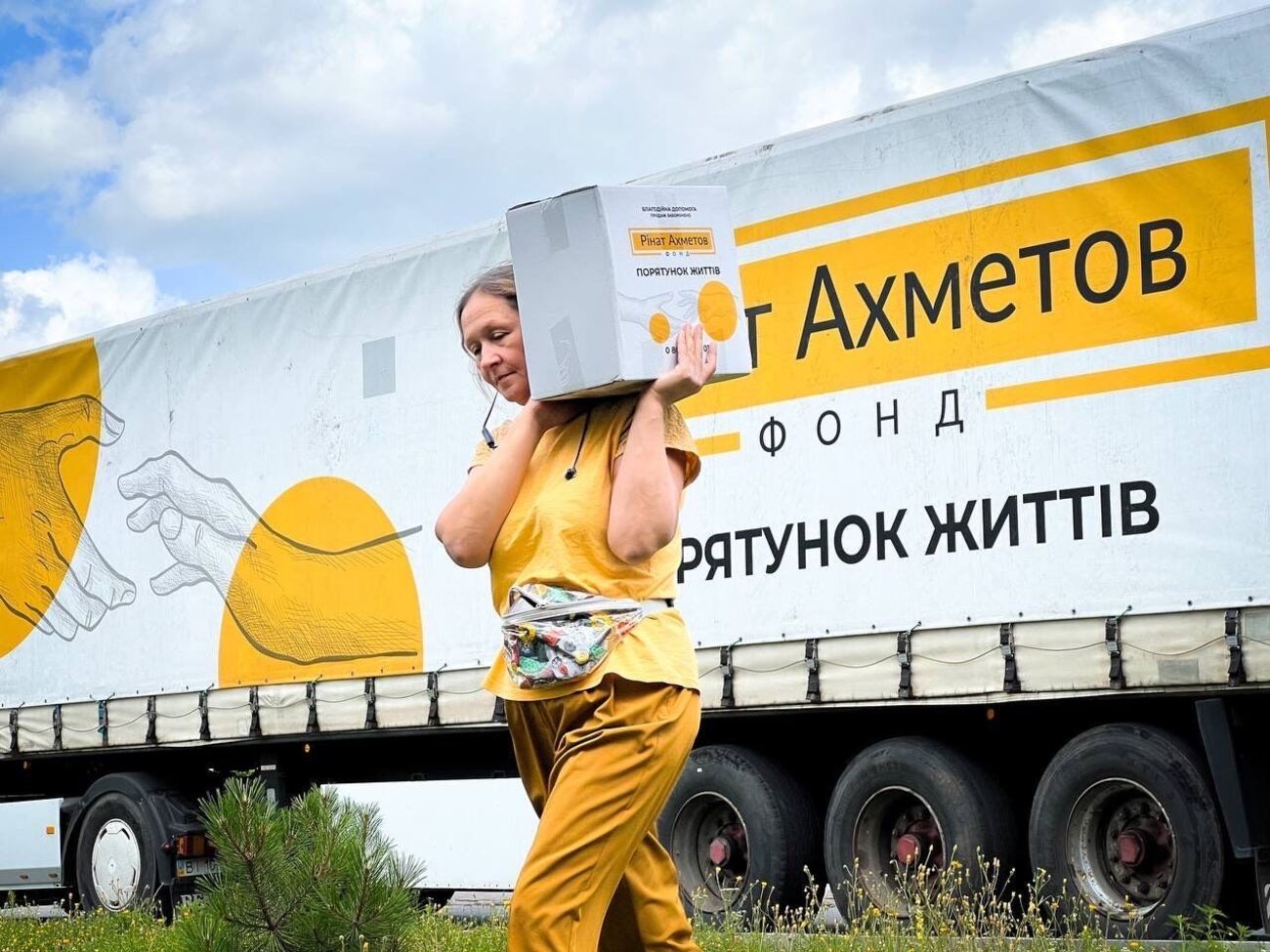 С 2014 года Фонд передал жителям Украины 13 млн продуктовых наборов