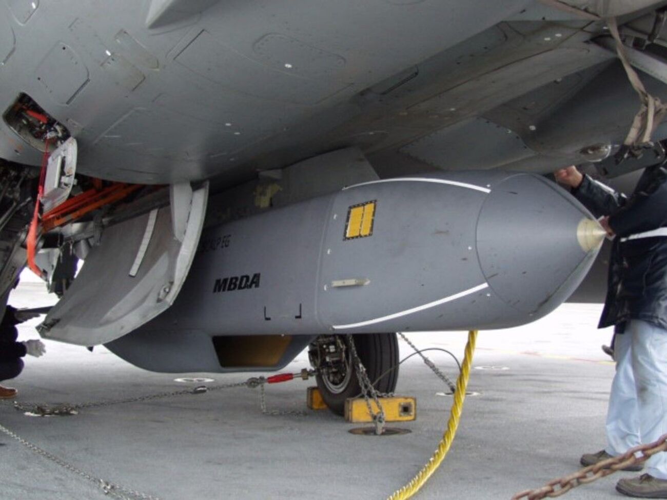 На складе в Бейте собирают ракеты Storm Shadow и Brimstone