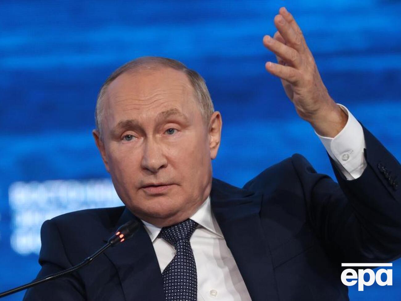 Если российская элита придумает, как сместить Путина сейчас, это избавит РФ от перспективы революционных потрясений, полагает Кондратюк