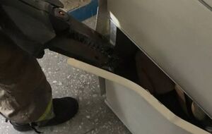 Мальчика деблокировали из почтомата с помощью гидравлических ножниц, отметили в ГУ ГСЧС в Полтавской области