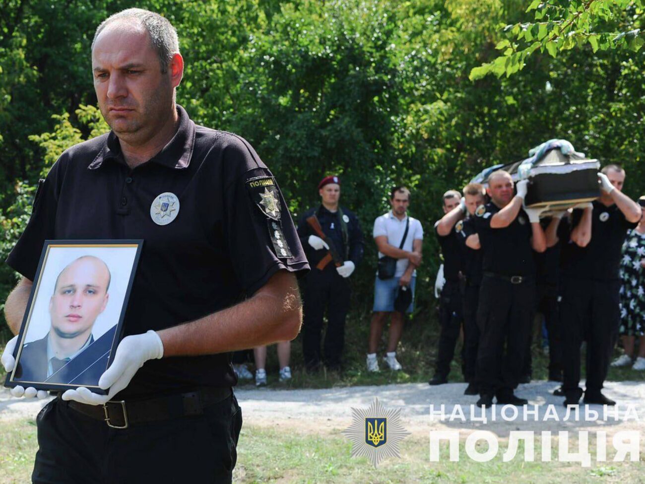 В результате атаки по Орехову один полицейский погиб на месте, второй – в больнице