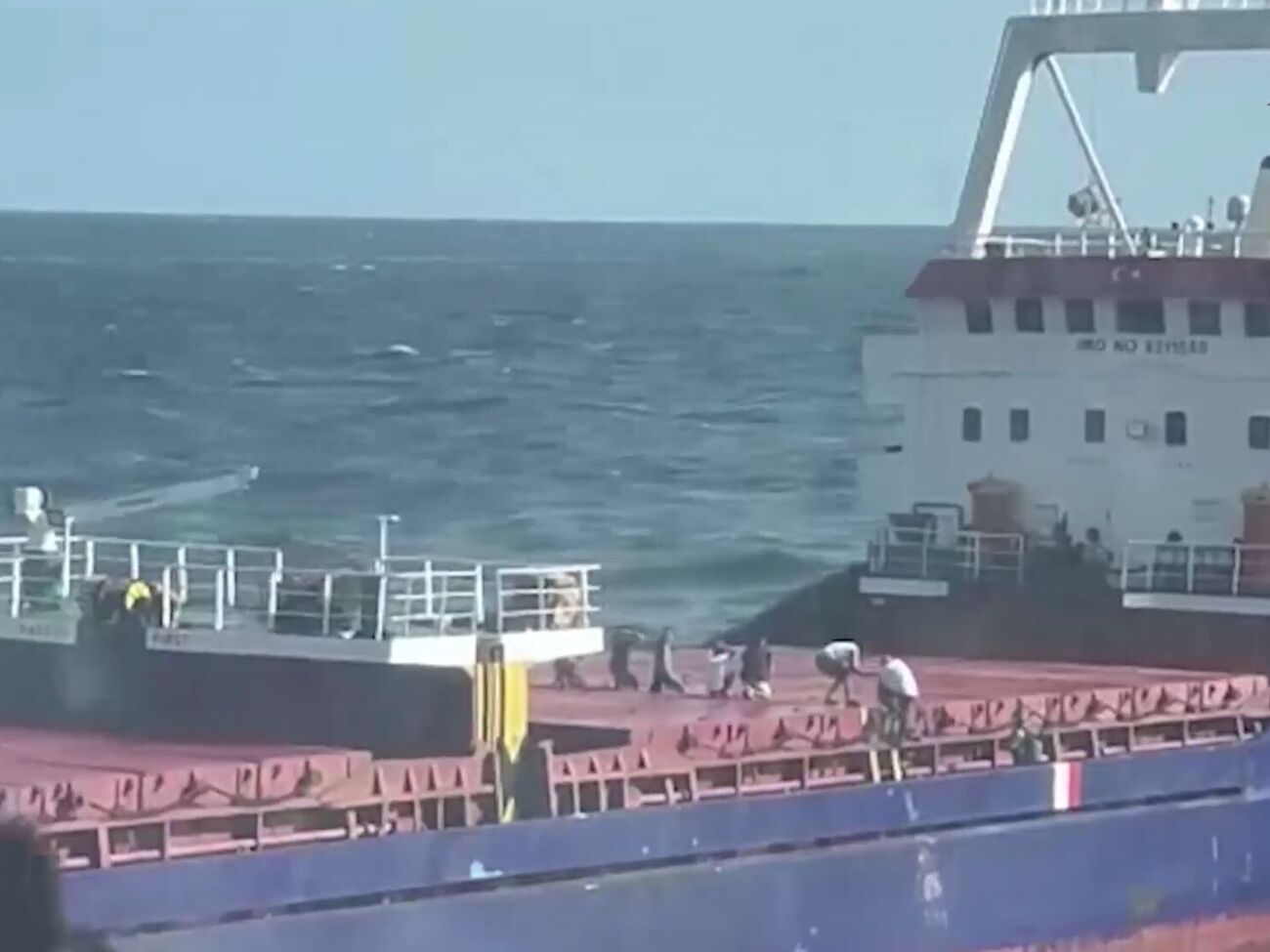 13 августа в минобороны РФ заявили, что российский патрульный корабль "Василий Быков" требовал остановки судна Şükrü Okan