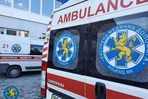 Врача, пострадавшего в дорожном конфликте с сыном экс-нардепа, с места происшествия в реанимацию забрала "скорая", он умер через шесть дней, не приходя в сознание