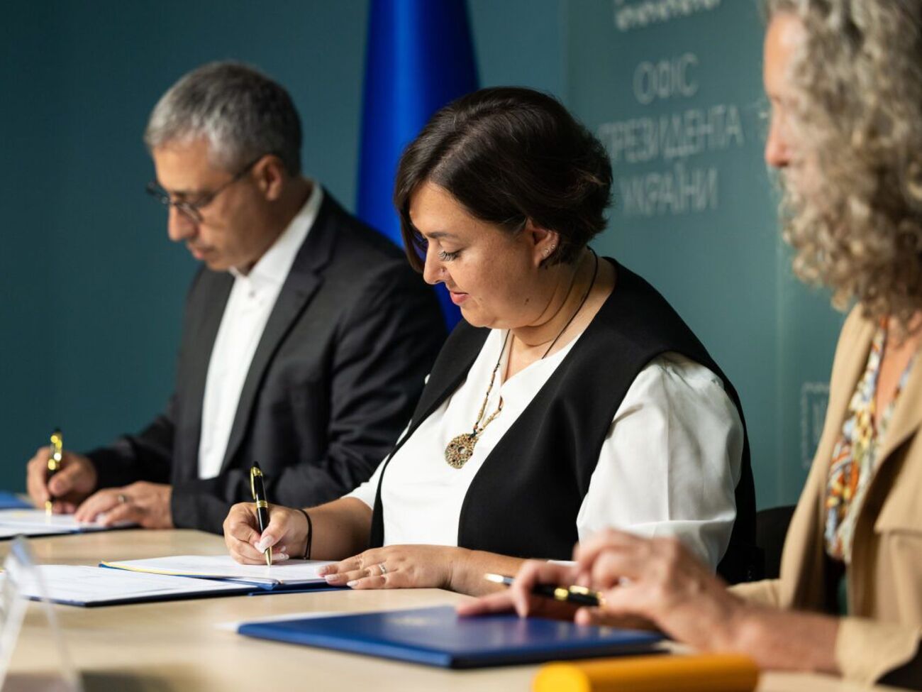 Подписание совместного превентивного плана с ООН является важным шагом в рамках выполнения комплексного плана действий по возвращению украинских детей, похищенных РФ, отметили в ОПУ