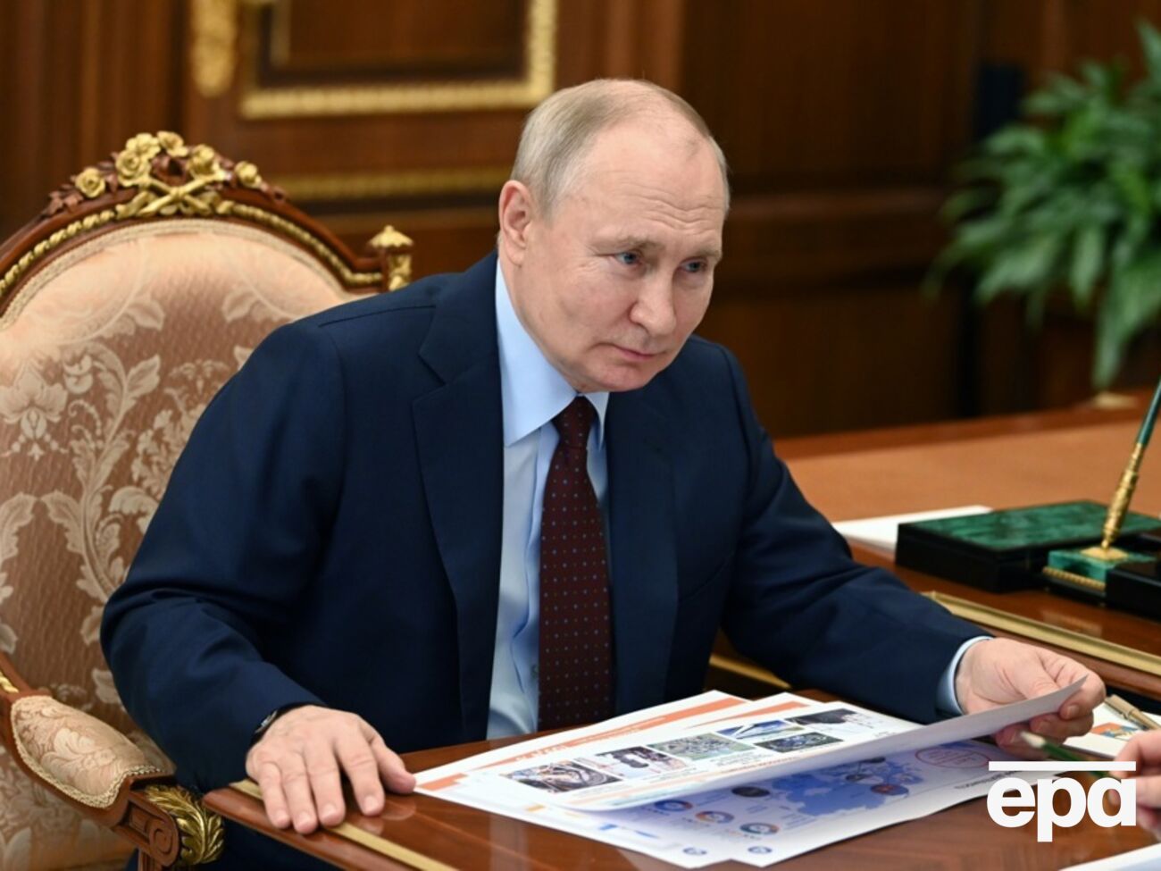 Путін може відступити, щоб не віддавати Крим, пишуть ЗМІ