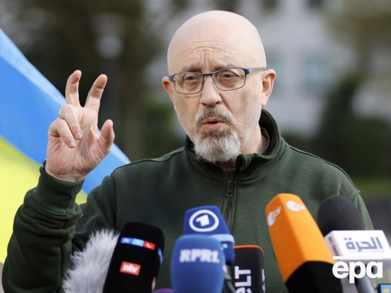 СМИ сообщали, что Зеленский уже говорил с двумя претендентами на должность министра обороны вместо Резникова (на фото)