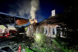 Cпасатели ликвидировали последствия падения обломков вблизи одного из поселков в Бучанском районе Киевской области, отметили в МВД Украины