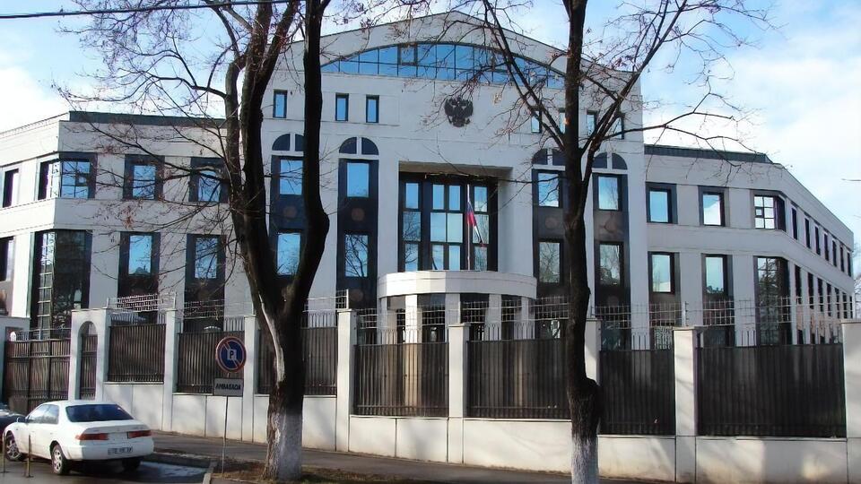 7 жовтня минулого року громадянин Росії зробив на воротах посольства РФ у Кишиневі напис: "Путін – убивця"