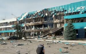 В результате российской атаки дронами Shahed существенно разрушено трехэтажное здание морвокзала в Измаиле, отметили в Одесской областной прокуратуре