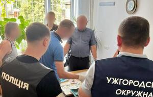 Поліцейські затримали голову військово-лікарської комісії під час отримання неправомірної вигоди, зазначили у МВС України