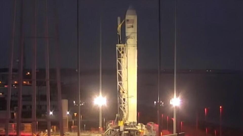 Ракета-носій із космічним кораблем стартувала з атлантичного узбережжя США