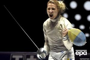 Харлан, которая отказалась пожать руку россиянке на ЧМ по фехтованию, дисквалифицировали на 60 дней