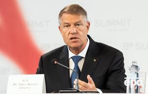 Йоханнис назвал неприемлемыми российские обстрелы