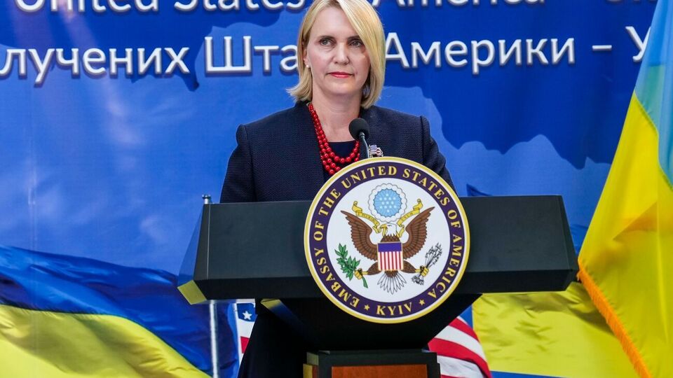 Бринк перечислила гражданские объекты Украины, по которым бьет РФ