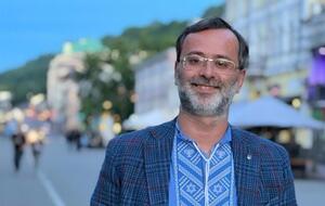Колишній депутат Верховної Ради переховується від слідства, вважають в НАБУ