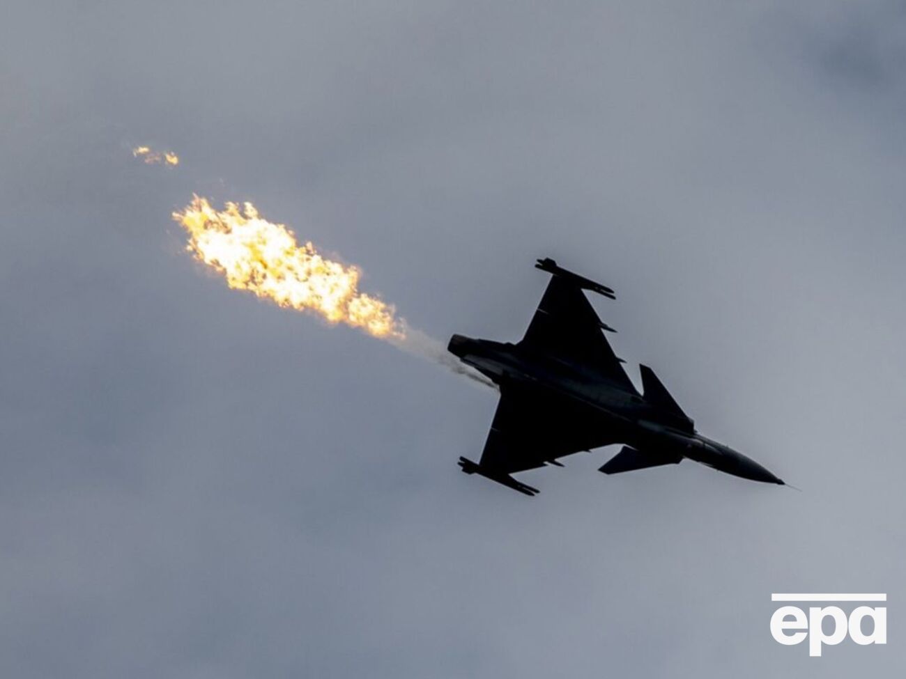 Передачу самолетов Gripen нужно также согласовывать, сказал Сибига