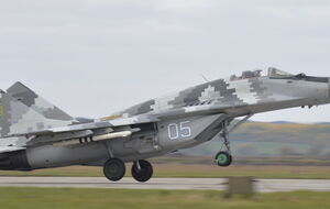 Самолеты, которые были на аэродроме Староконстантинова, сохранены и продолжают выполнять задачи, отметил Олещук