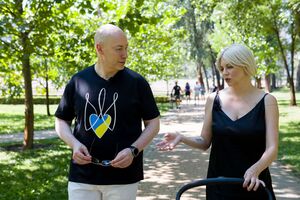 Гордон записал интервью с Жижченко, гуляя по киевскому парку "Наталка"