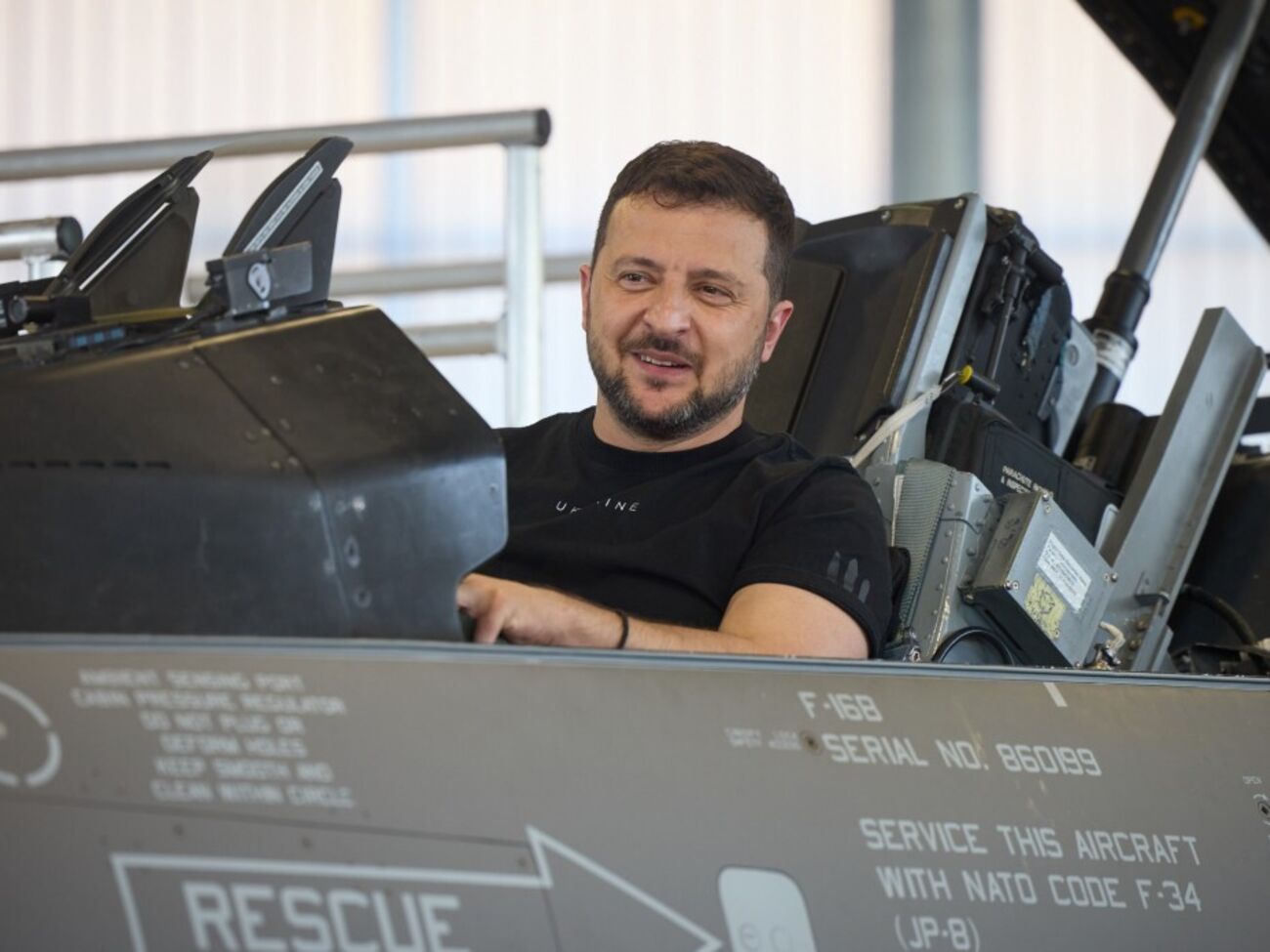 Зеленський подякував Рютте і Фредеріксен за 61 F-16 для України